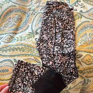 Lululemon 3/4 yoga leggings